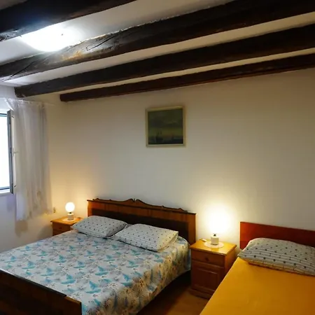 Charming Multi-level House With Sea View In Kastel Stari